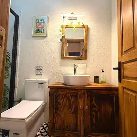 Restored Greek Stone House In Historic Prázdninový dům Ayvalı